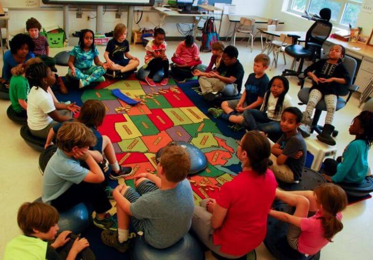 Tiny Classroom, BIG Learning: Interactive Reading on Classroom Rugs When Space is Tight